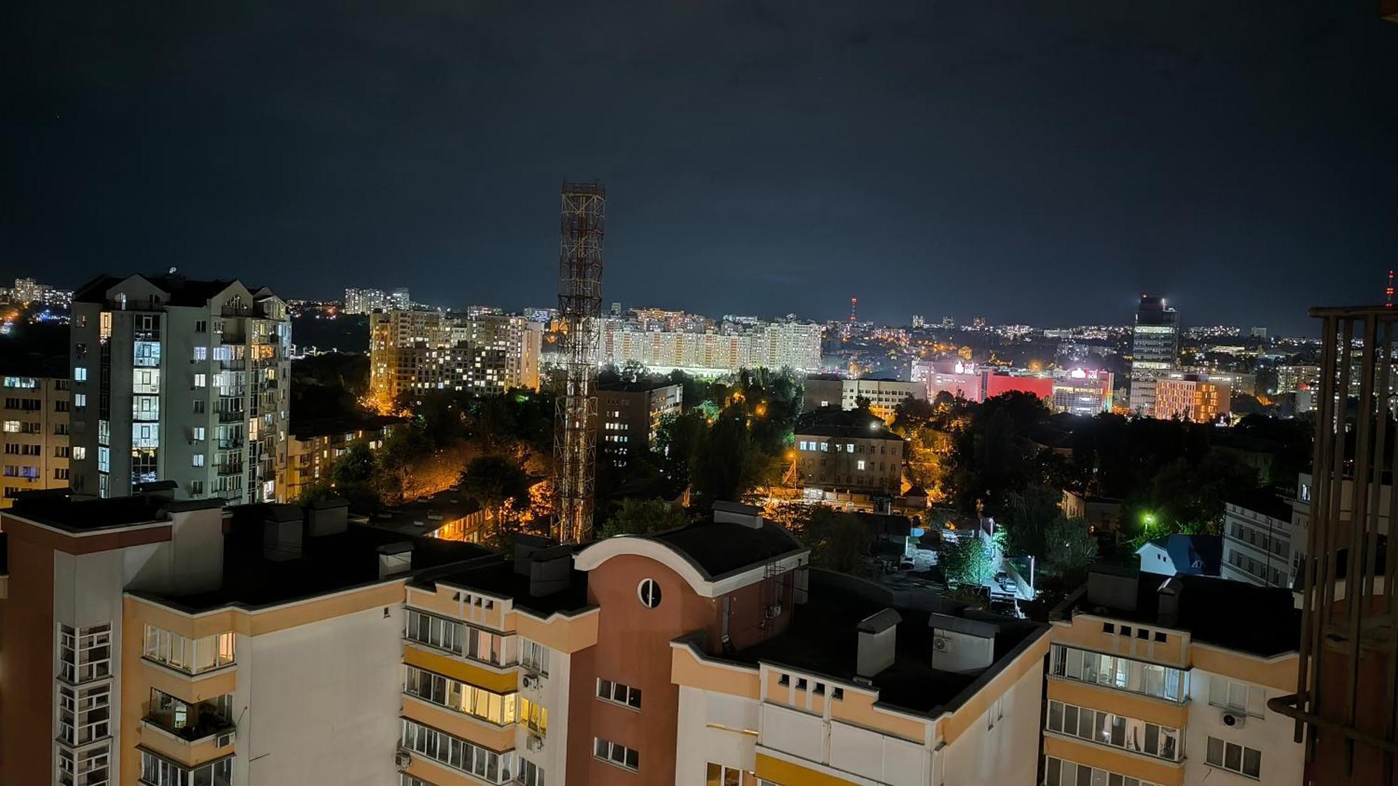 Комната С Двухместной Кроватью В Квартире С Общим Душем И Кухней, Double Room In A Guest Apartment, Camera La Cheie In Apartament Cu Dus Si Bucatarie Comuna 키시나우 외부 사진