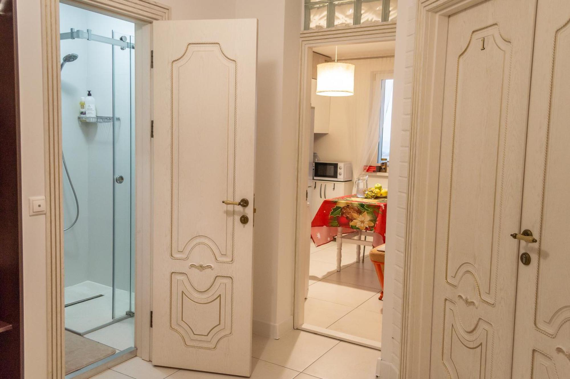 Комната С Двухместной Кроватью В Квартире С Общим Душем И Кухней, Double Room In A Guest Apartment, Camera La Cheie In Apartament Cu Dus Si Bucatarie Comuna 키시나우 외부 사진